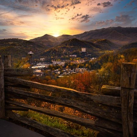 Ober Hideaway, Hot Tub, Wifi, 1089 Free Tickets Each Paid Day, Dollywood And More Gatlinburg Eksteriør billede