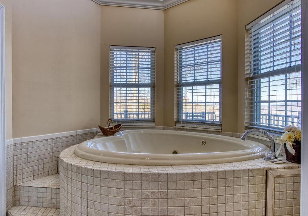 Ober Hideaway, Hot Tub, Wifi, 1089 Free Tickets Each Paid Day, Dollywood And More Gatlinburg Eksteriør billede